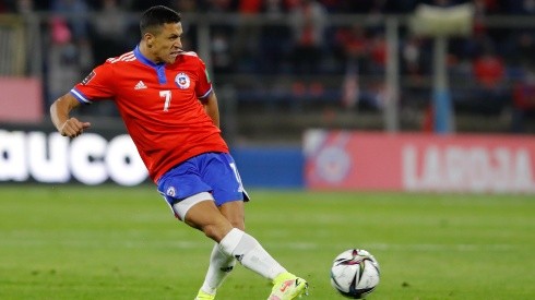 El buen nivel de Alexis ante Paraguay le valió críticas al Niño Maravilla desde Italia.