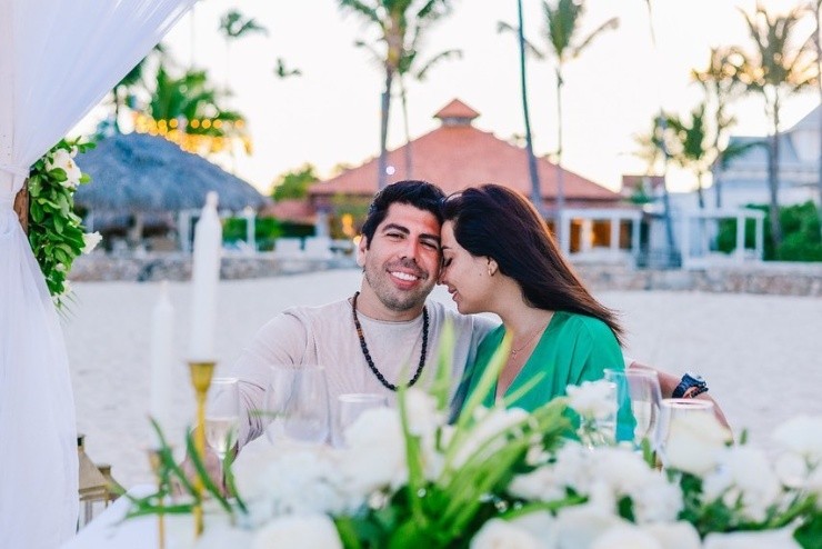 Mariela Montero presenta a su nueva pareja con románticas postales.(4)