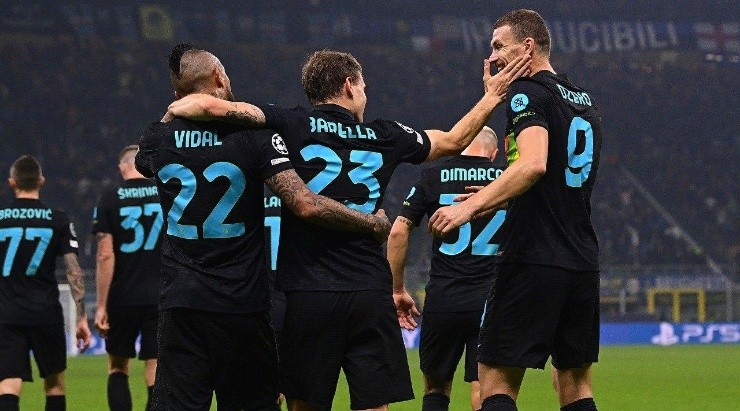 Vidal asistió y Dzeko anotó el gol que le da el triunfo al Inter de Milán ante el Sheriff por la Champions League. Foto: Inter