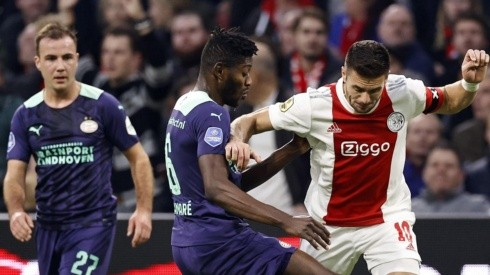 Ajax goleó a su clásico rival en Holanda
