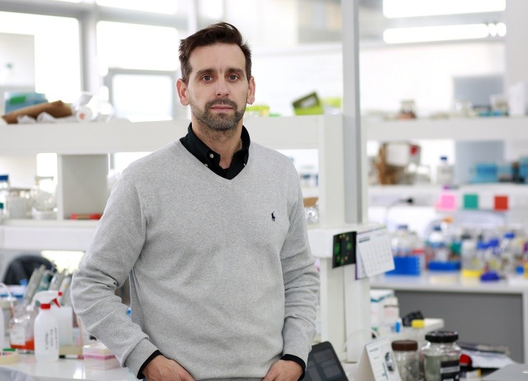 Felipe Court, investigador de Gero explicando las fases de este nuevo estudio.