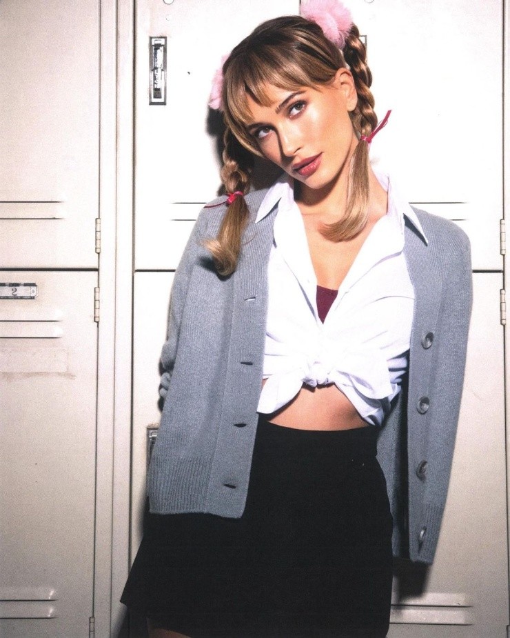 Los disfraces de Halloween: Hailey Bieber.