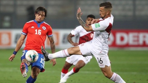 Joaquín Montecinos fue llamado de emergencia la última fecha FIFA donde tuvo su estreno ante Perú, en Lima.