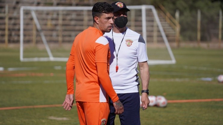 Héctor Almandoz entrenador de Cobreloa