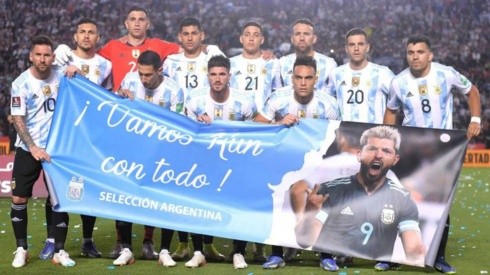 Argentina homenajeó a Agüero en el duelo frente a Brasil