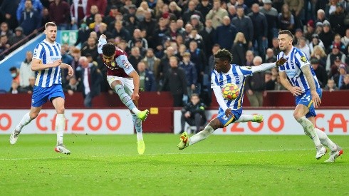 Aston Villa regresó al triunfo tras cinco derrotas consecutivas.