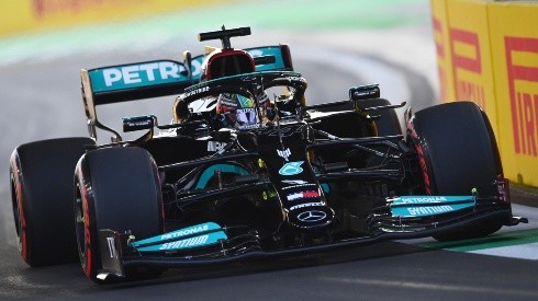 Lewis Hamilton es segundo con 343,5 puntos. Max Verstappen suma 351,5.