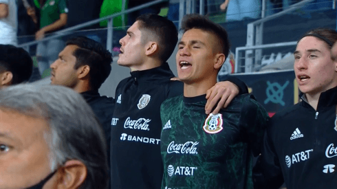 Galdames y el himno mexicano en el amistoso frente a la selección chilena.