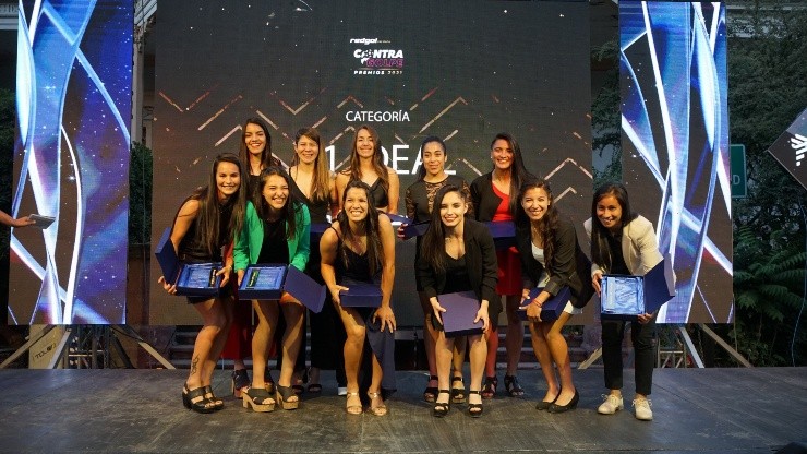 Este es el XI ideal de la temporada 2021 de la Gala del Fútbol Femenino, los Premios Contragolpe, que se entregaron en la Casa de la Cultura de Ñuñoa. Foto: Emilio Ramírez/RedGol.