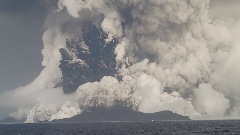 Volcán Submarino en Isla de Tonga