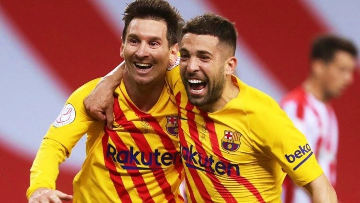 Lionel Messi convirtió a Dani Alves en el mejor lateral izquierdo del mundo y su partida coincide con el peor momento del español