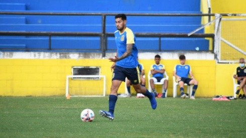 Emmanuel Ojeda fue titular en el primer amistoso de la temporada ante Juventud Unida