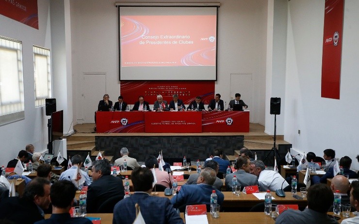 La ANFP tendrá mucho trabajo si se reintegra a Primera División a Melipilla