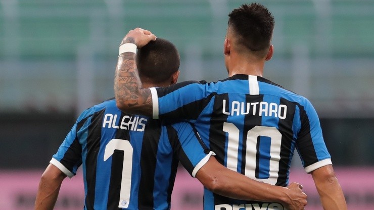 Alexis Sánchez y Lautaro Martínez se pelean un lugar en la delantera del Inter de Milán