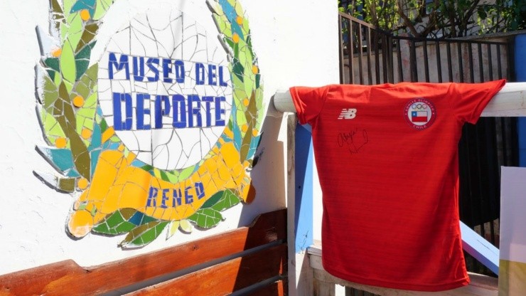 Las camisetas de Alexa Guarachi ocuparán un lugar especial en el Museo del Deporte de Rengo