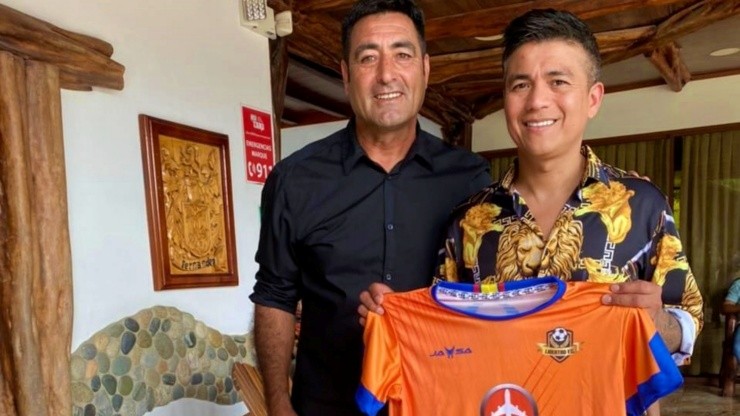 Nelson Tapia recibió el apoyo del cantante chileno Américo en medio de una visita a Ecuador