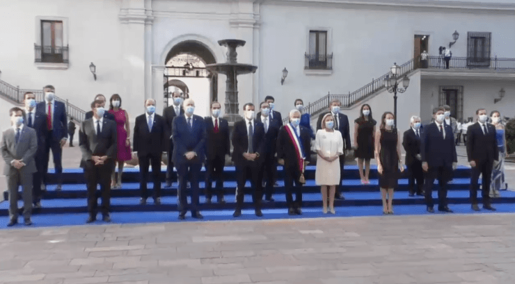 Sebastián Piñera se toma la última fotografía con su gabinete de Gobierno