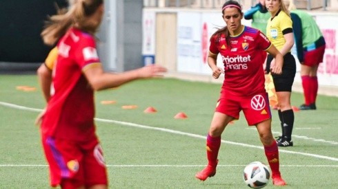 Daniela Zamora regresa del fútbol europeo en un año lleno de desafíos para Universidad de Chile y la selección chilena
