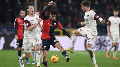 Pablo Galdames suma su cuarto partido como titular defendiendo la camiseta del Genoa en Italia.
