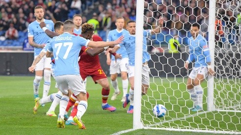 El madrugador gol de la Roma contra Lazio en el clásico.
