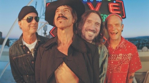 Red Hot Chili Peppers en la sesión de fotos para su nuevo disco Unlimited Love.