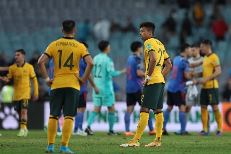 Los seleccionados australianos quedaron muy dolidos con la derrota ante Japón, pero no pierden la esperanza de poder ir al Mundial de Qatar 2022 gracias al repechaje. (Foto: Getty)