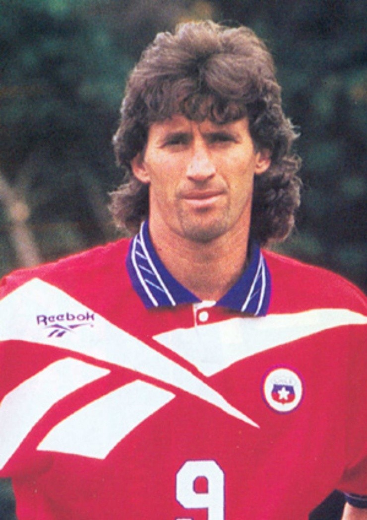 Ivo Basay jugó 24 partidos en once años con la selección chilena y anotó seis goles
