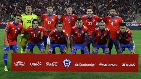 La última formación titular de Chile en las eliminatorias