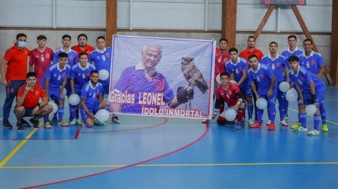 El homenaje de parte del equipo masculina del futsal se realizó de igual forma en el Polideportivo.