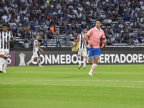 Tagle dispara contra el árbitro en la derrota de la UC por Libertadores