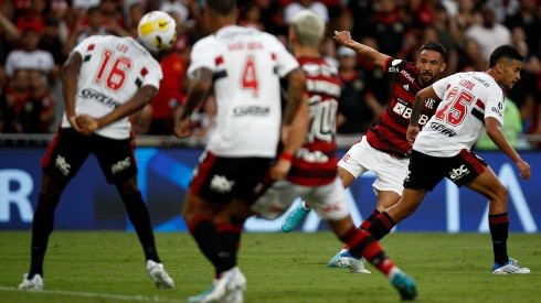 Mauricio Isla fue héroe esta tarde en el triunfo del Flamengo