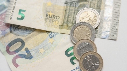 ¿A cuánto está el euro hoy 21 de abril?