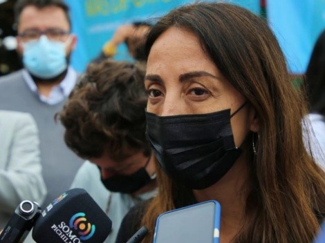 Barristas amenazan a Cecilia Pérez ante su llegada a la U