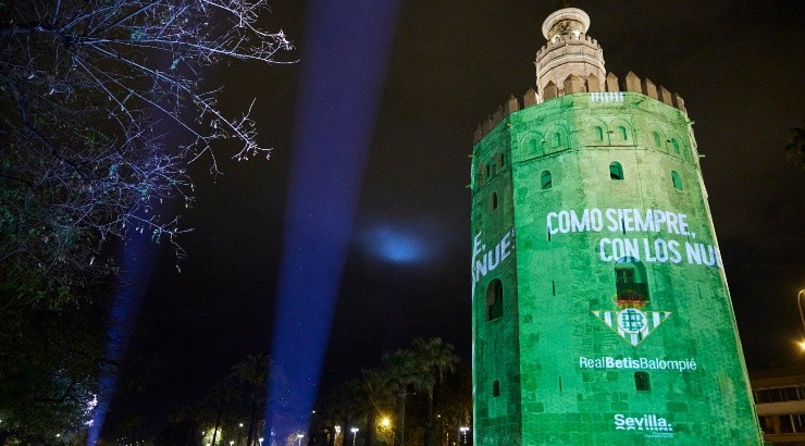 La Torre del Oro se ilumina de verde por el Real Betis | Getty Images