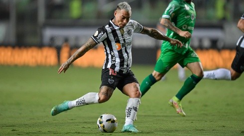 Eduardo Vargas jugó hasta el minuto 68 por el Atlético Mineiro.