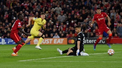 Liverpool venció a Villarreal por 2-0 y llega con ventaja a la semifinal de vuelta.