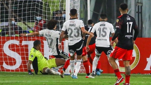 La jugada donde Carabalí comete un error que significó el 1-0 para River Plate.