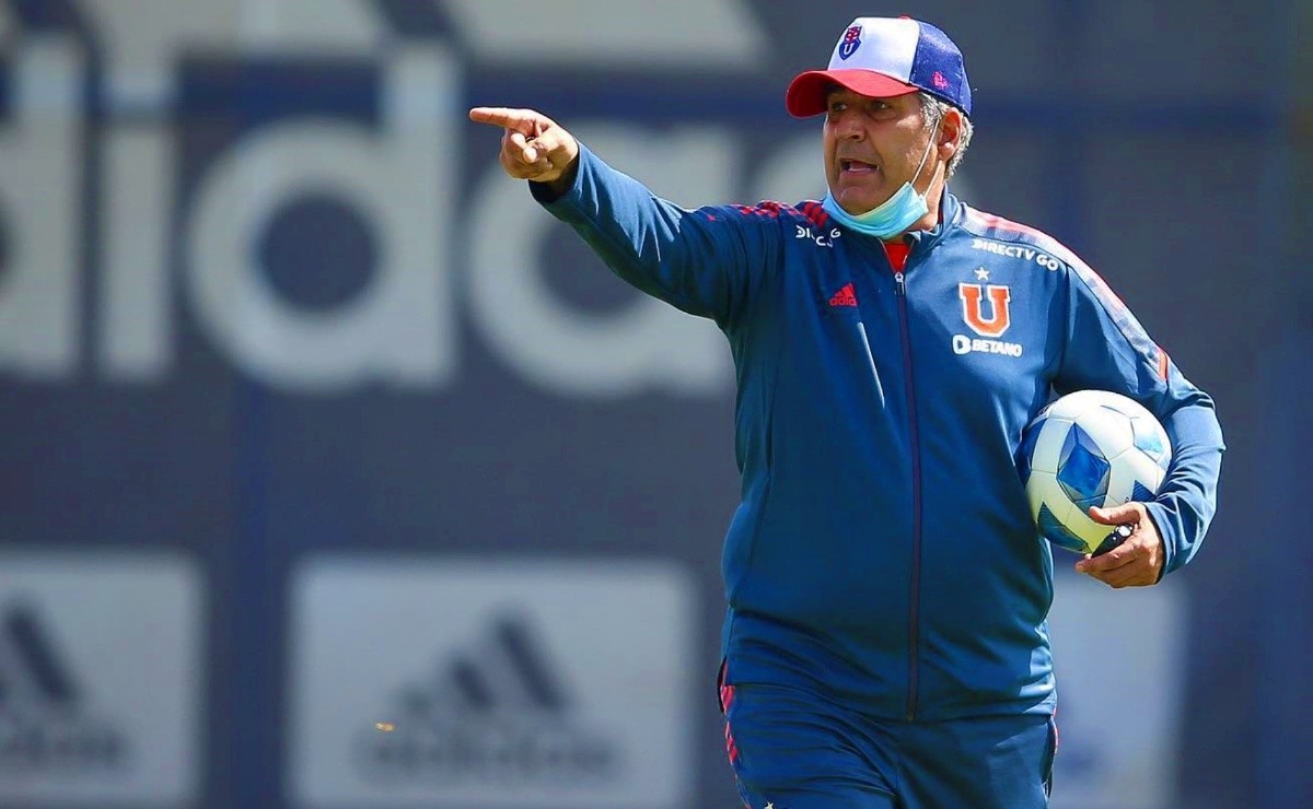Universidad de Chile le comunica su salida a Santiago Escobar y tineene entrenador interino para dirigir a partir del lunes