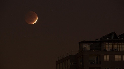 ¿Cuándo es el Eclipse Lunar y a qué hora se podrá ver en Chile?