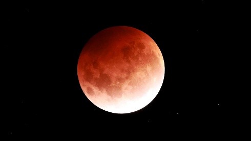 Eclipse Lunar: Luna Roja.