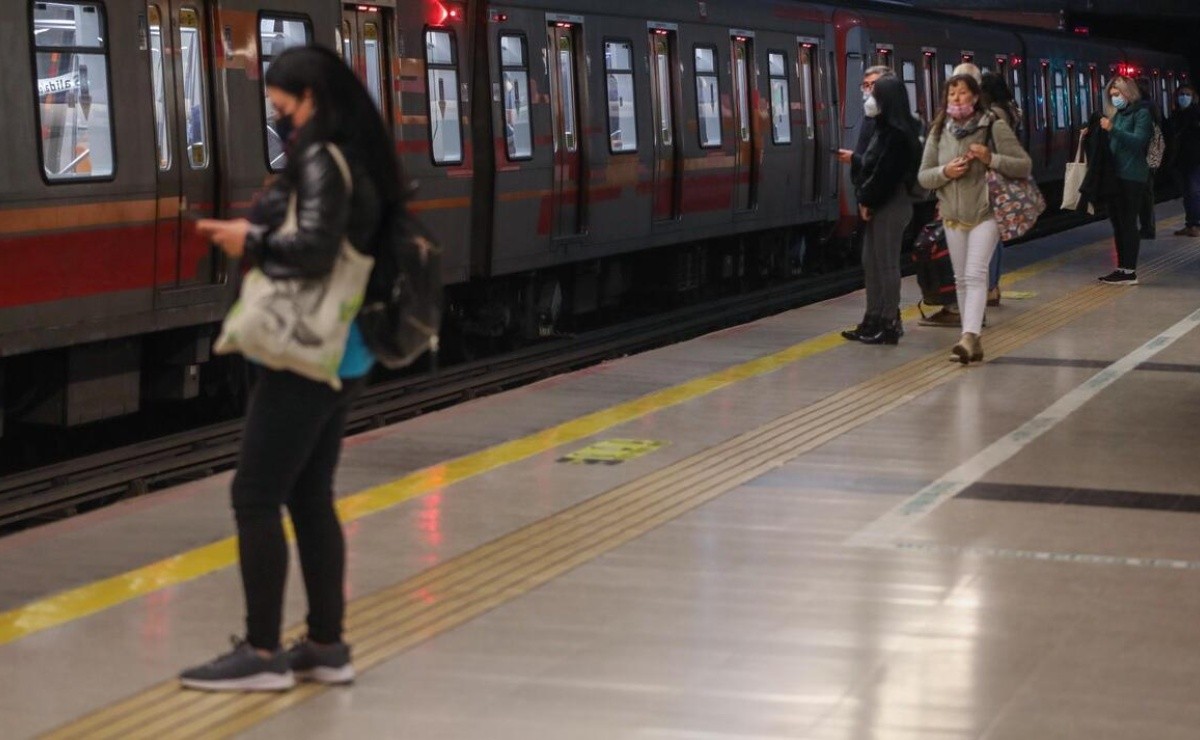 Horario Metro de Santiago | ¿A qué hora cierra el Metro hoy sábado 21 de  mayo? Horario metro días feriados