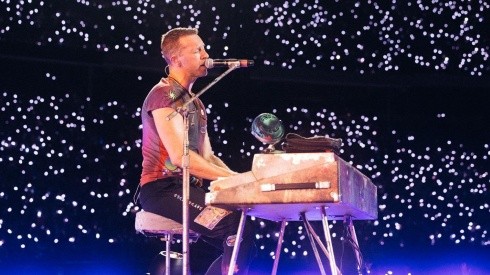 Chris Martin en el escenario con Coldplay.