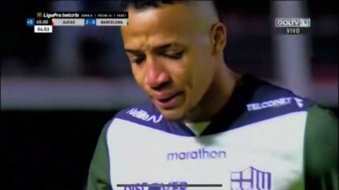 Eduardo Carlezzo encaró a Byron Castillo luego de llorar en el partido del Barcelona de Guayaquil en Ecuador