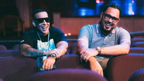 Daddy Yankee junto a su manager Raphy Pina.