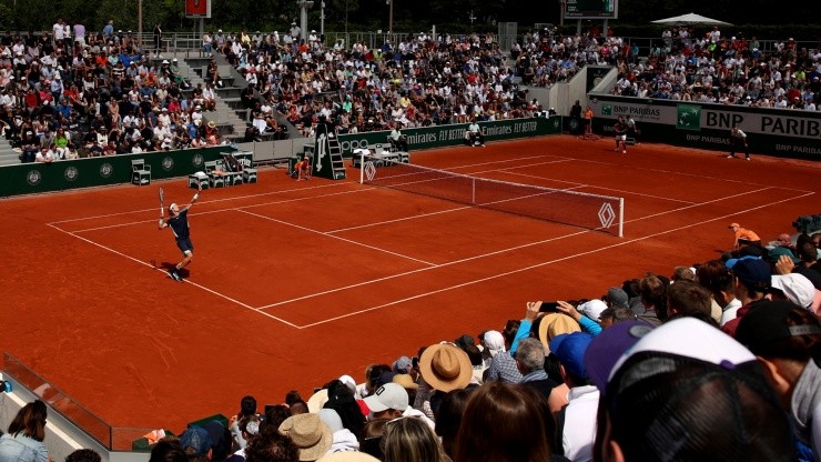 El Court 14 de Roland Garros aplaudió a rabiar el partidazo de Garin y Rublev