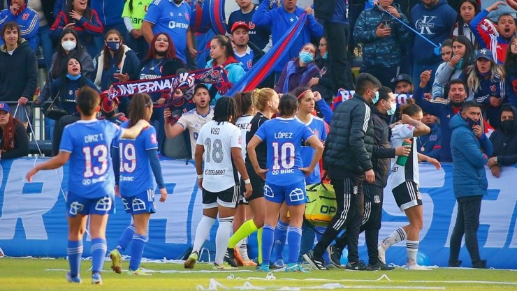 Los incidentes del Superclásico femenino hicieron recordar la tóxica rivalidad en varones entre Universidad de Chile y Colo Colo
