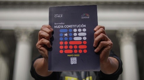 ¿Dónde puedo leer la guía práctica para entender el borrador de la Nueva Constitución?