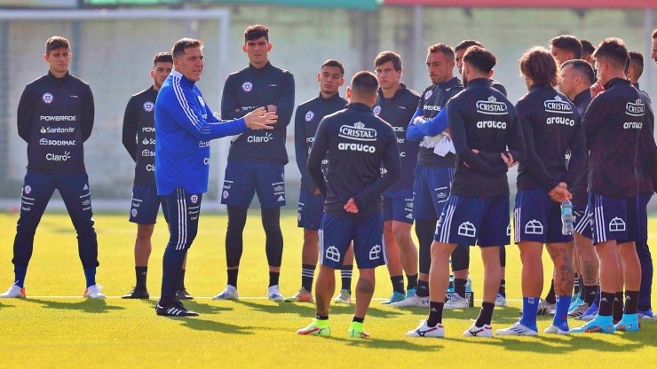 Eduardo Berizzo cumplirá tres semanas al mando de la selección chilena