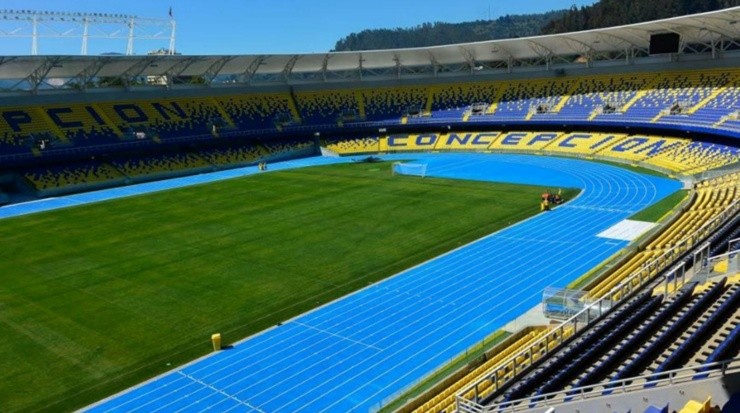 El estadio Ester Roa Rebolledo está bajo el mínimo de las 40 mil personas.