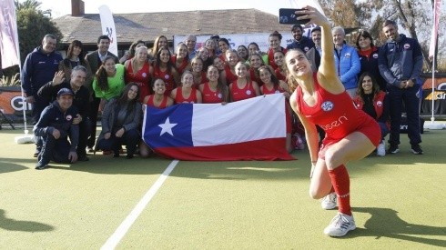 La selección chilena femenina de hockey césped se despidió antes de viajar al Mundial de España y Países Bajos.
